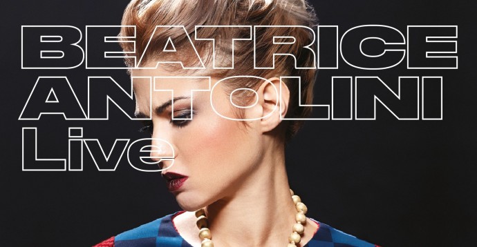 Beatrice Antolini arriva live al Summer Blah Fest at Spazio 211 di Torino